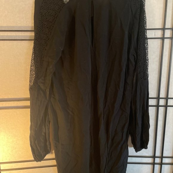 Little Black Dress, Lace shift, deep v-neck, lace sleeves - Picture 6 of 6